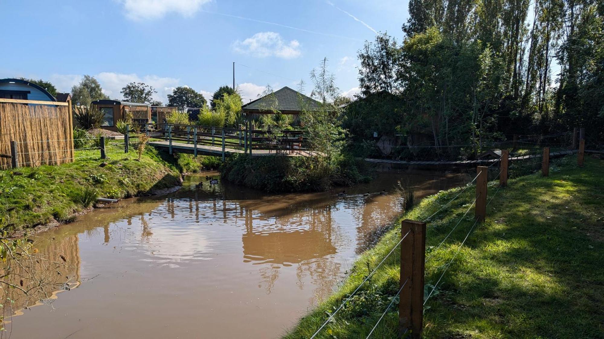 Villa Sunset Retreats The Double Hobbit Worcester Exterior foto